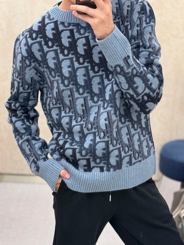 디* 오블리크 패턴 니트