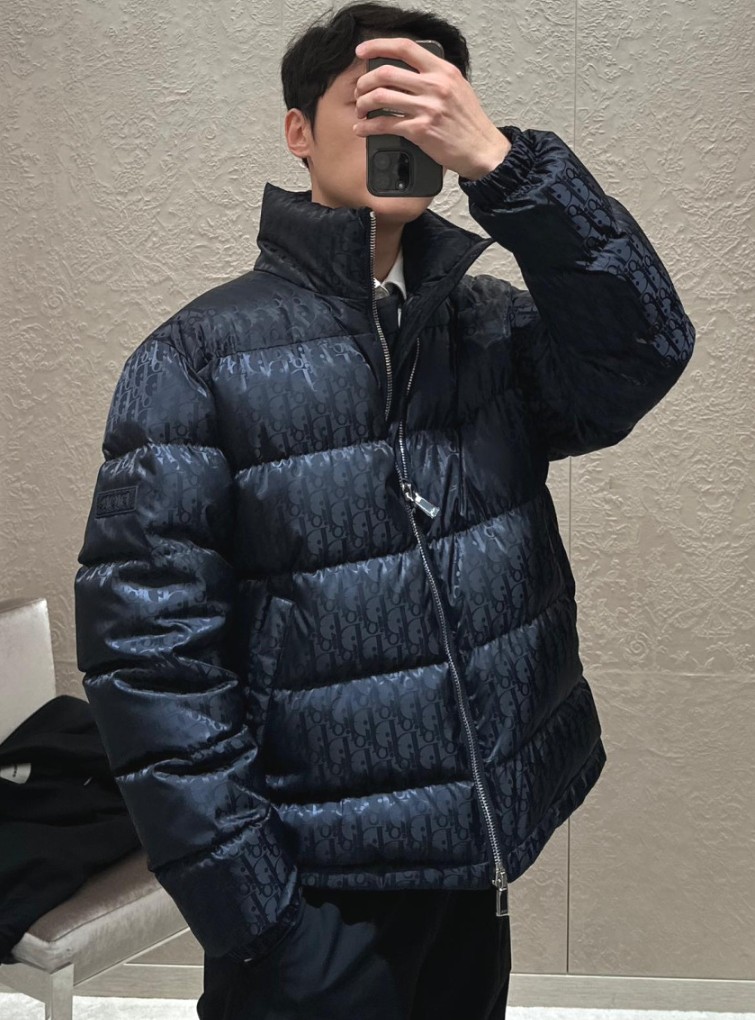 디* 오블리크 테크니컬 자카드 다운 패딩