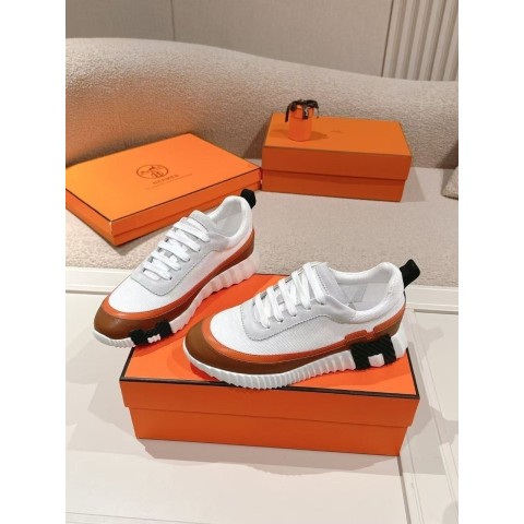 에*** 바운싱 스니커즈