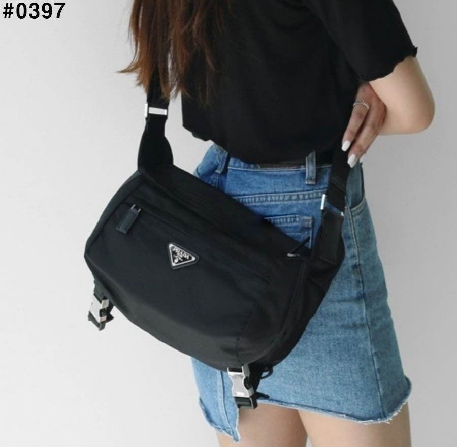 프** 리나일론 사피아노 숄더백